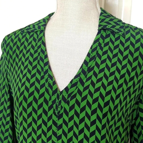 Tory Burch Navy and Green Chevron Silk Blouse - Picture 2 of 6